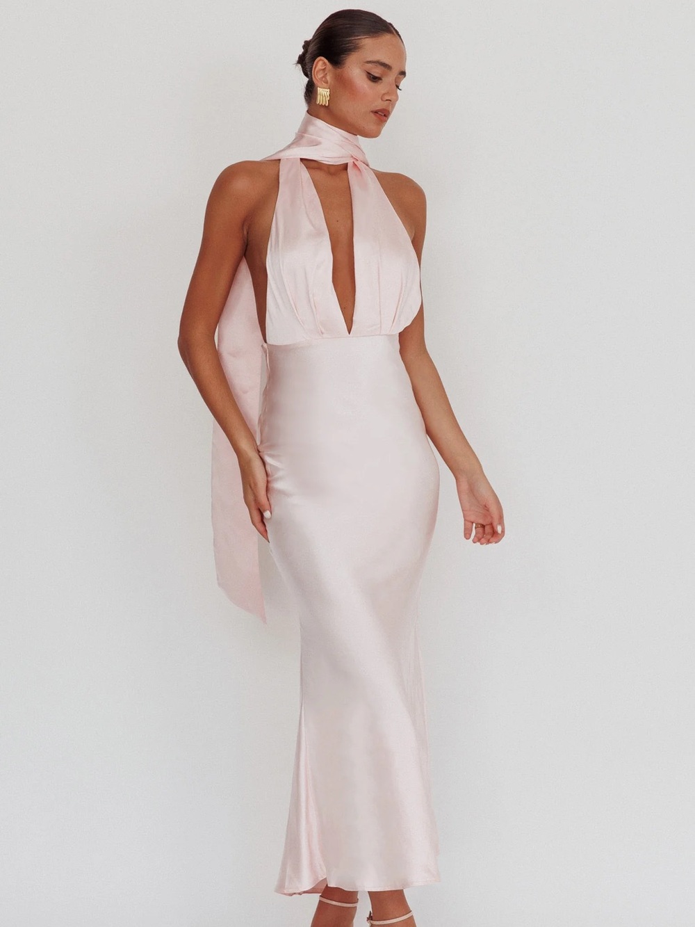 Selfie Leslie Italia Azure Halterneck Rose Dress Blush